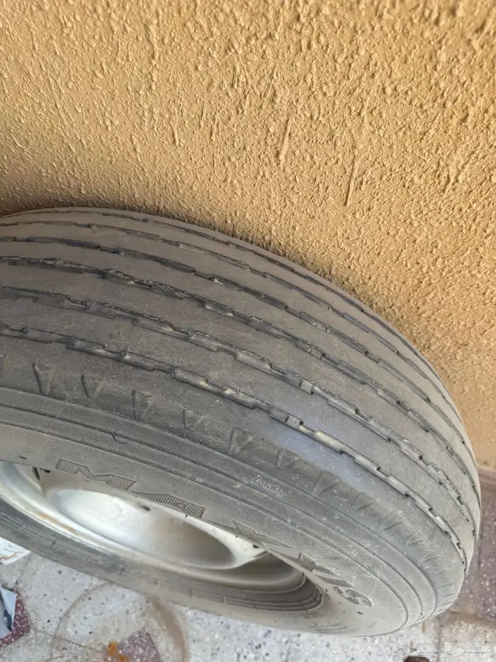 قطع غيار لاندكروزر جيب لكزس 7