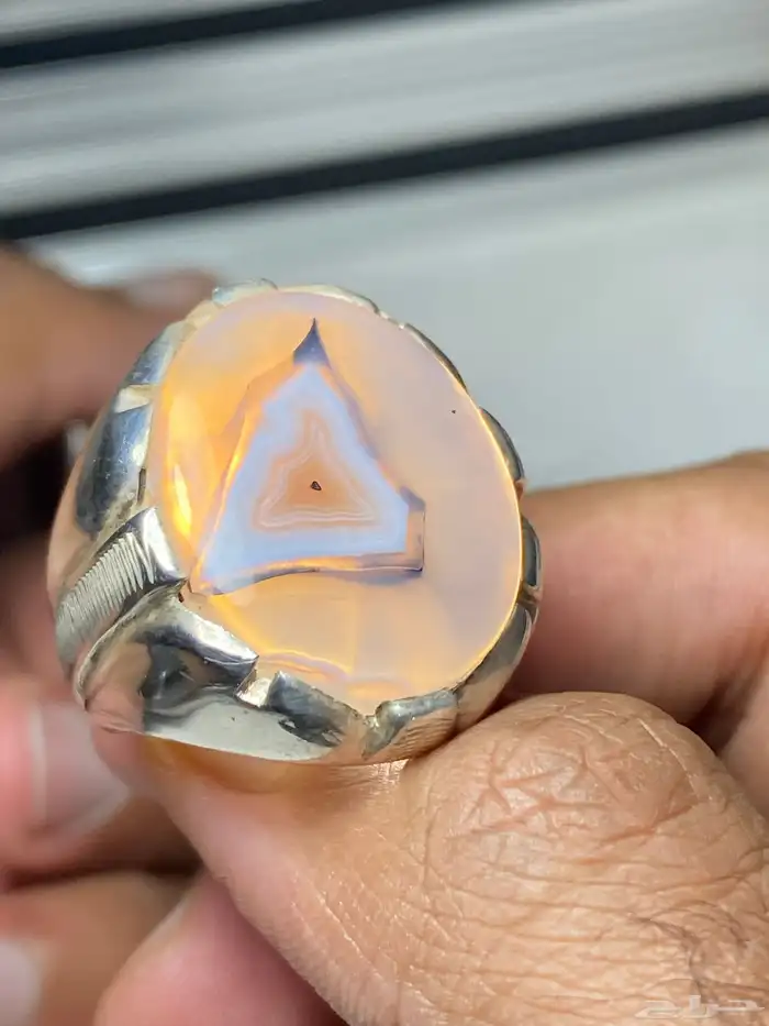 خاتم عقيق يماني بتجويف خام مميز 1