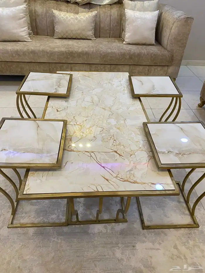 طاولة ضيافة مع طاولات خدمة 0