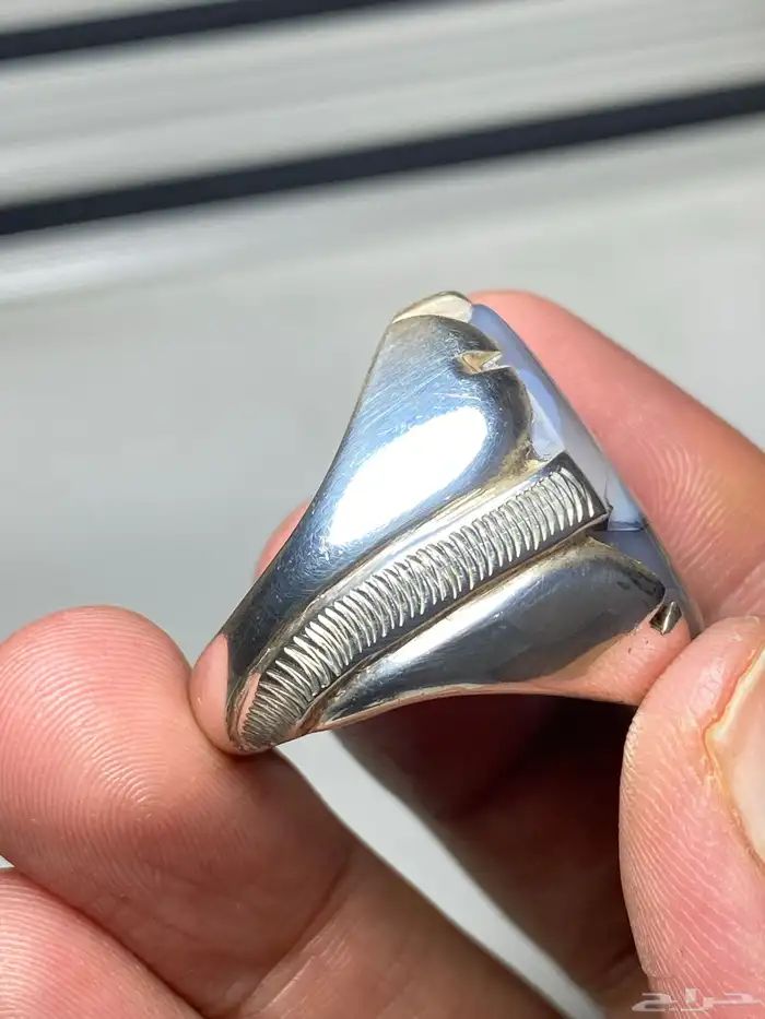 خاتم عقيق يماني بتجويف خام مميز 3