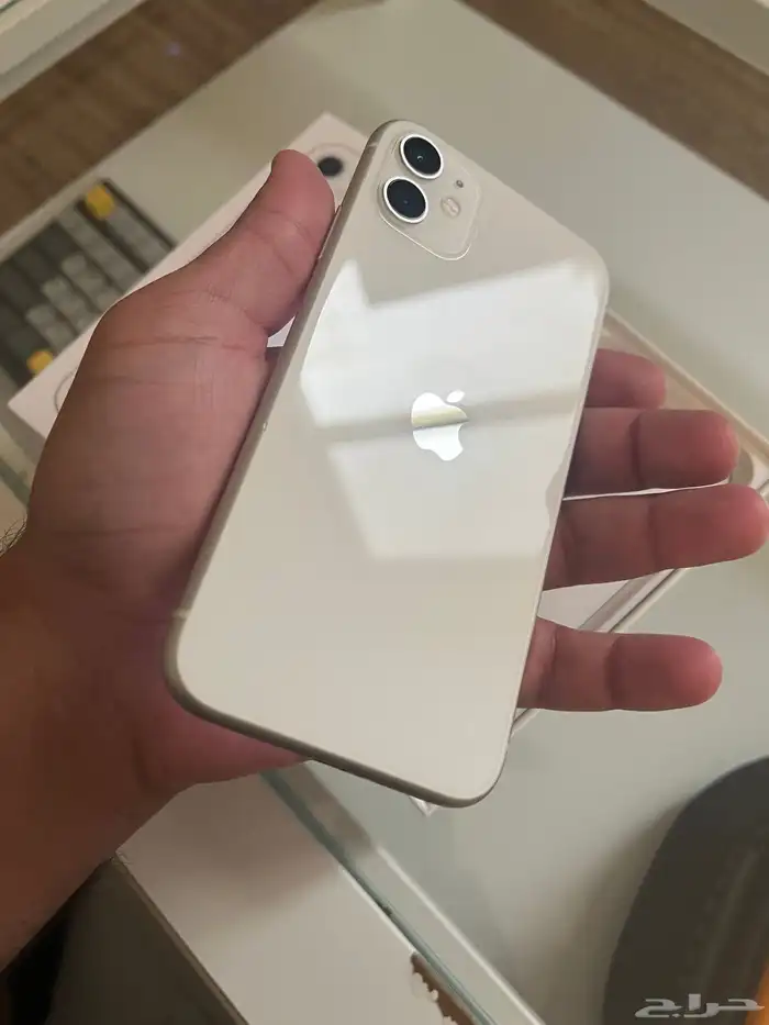iPhone 11 256gb ايفون 4