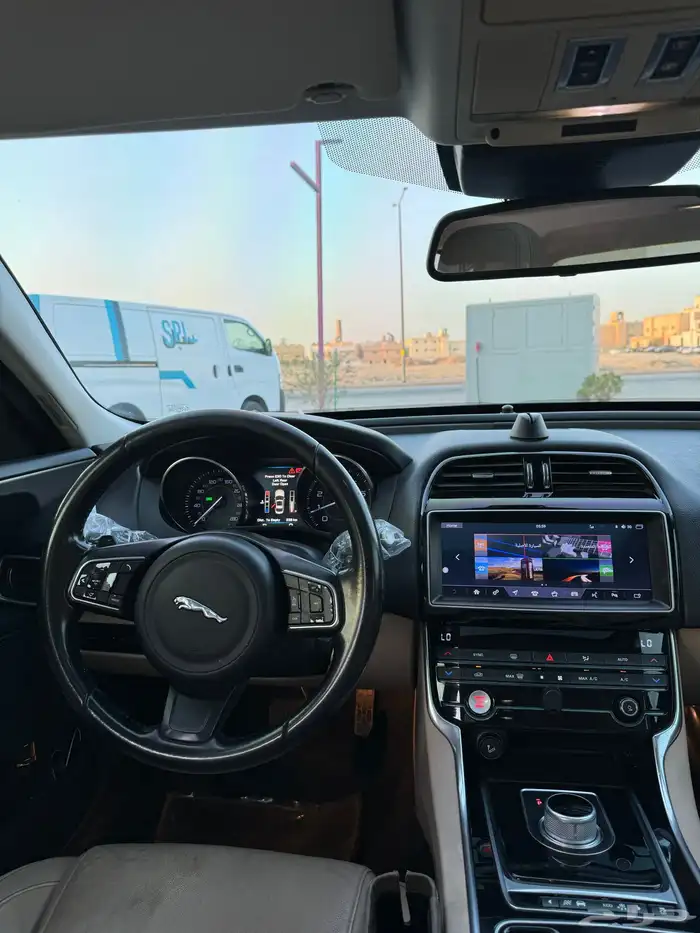 جاكوار XE 2016 للبيع 9