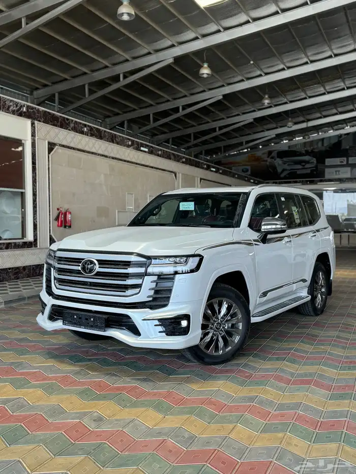 لاندكروزر VXR فل كامل 2025 0