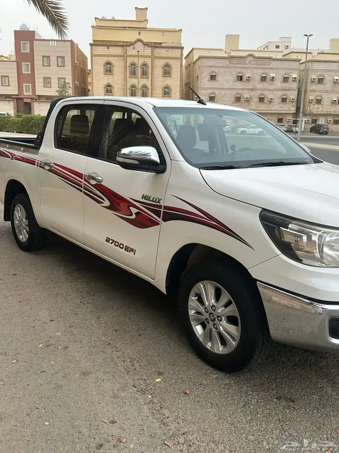 هايلوكس 2016 نظيف 1