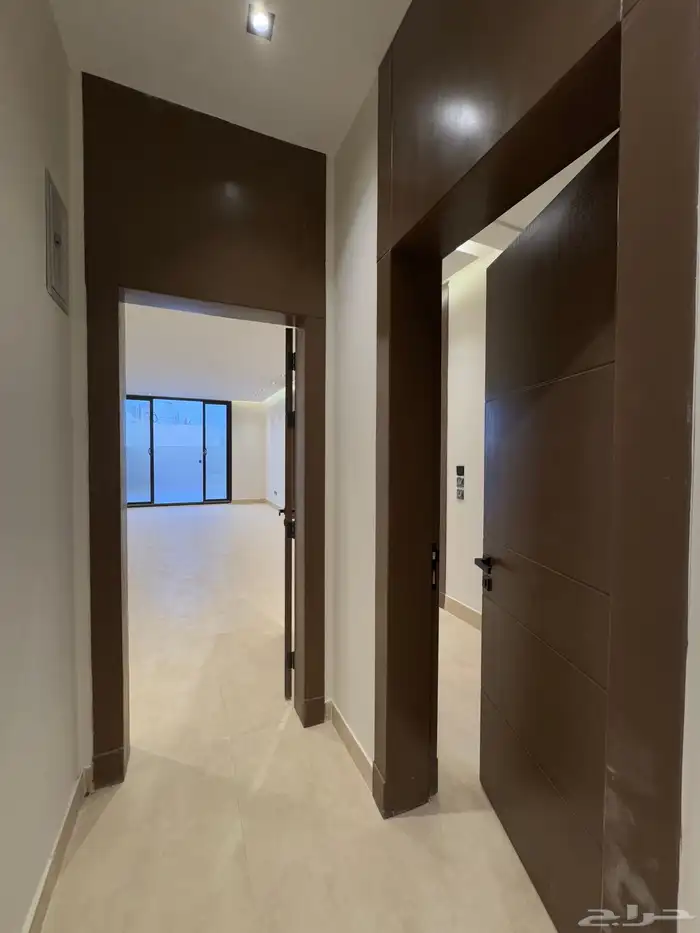 تاون هاوس علوي بمساحة 371 والبيع بدون سعي 13