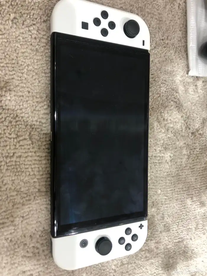 نينتندو سويتش OLED جديد شبه مفتوح 1