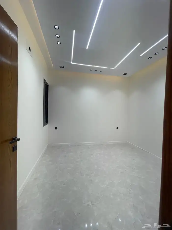 للبيع شقق ارضيه وعلويه تشطيب ممتاز درة الموسى 37