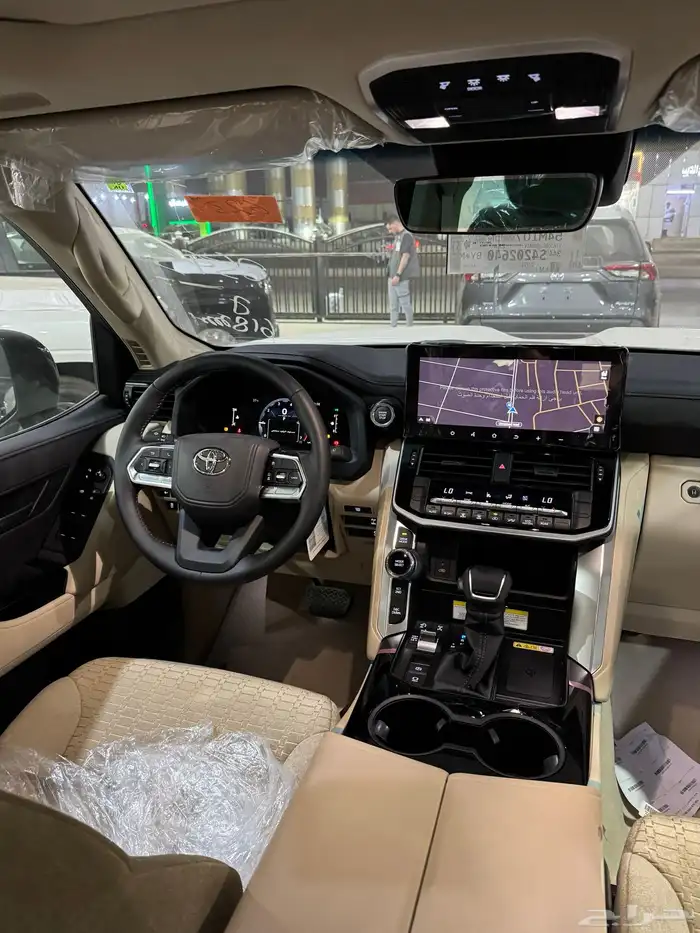 تويوتا لاندكروزر GXR3 بنزين 2025 6