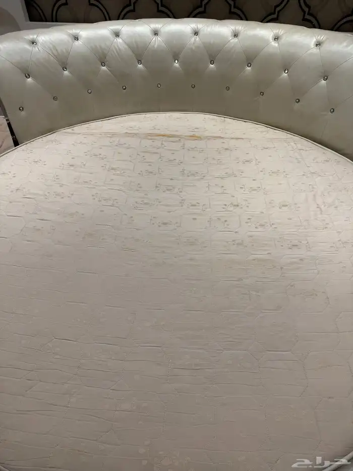 سرير نوم دائري نظيف 5