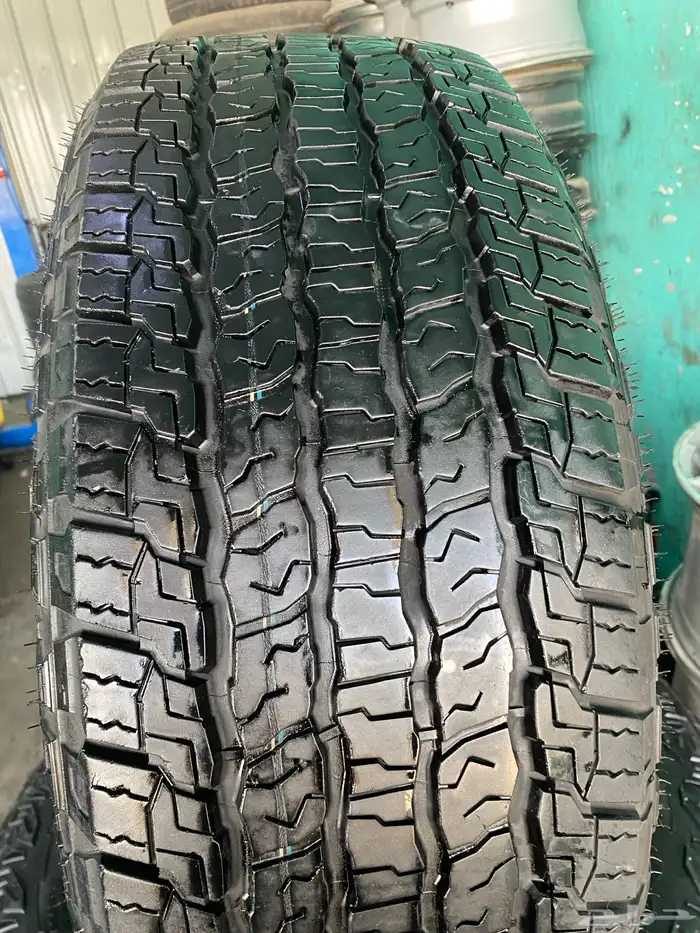 طقم كفرات جودير 275 60 20 نضيفه 0