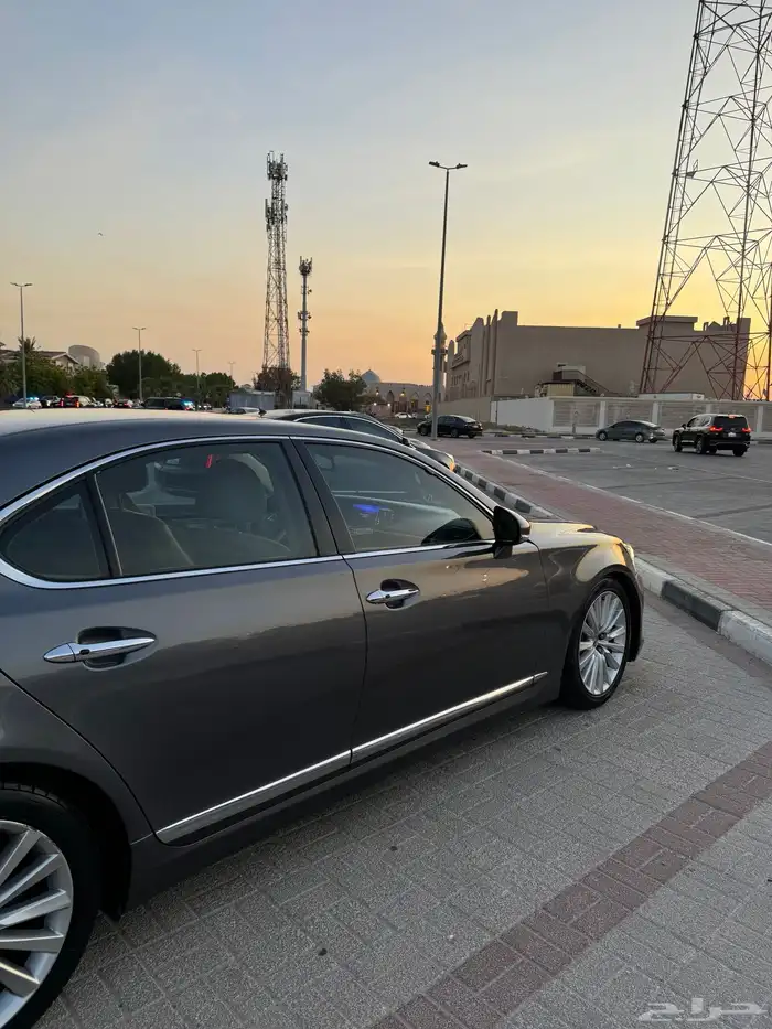 لكزس Ls 460 موديل 2017 وارد الساير اللوان رصاصي 0