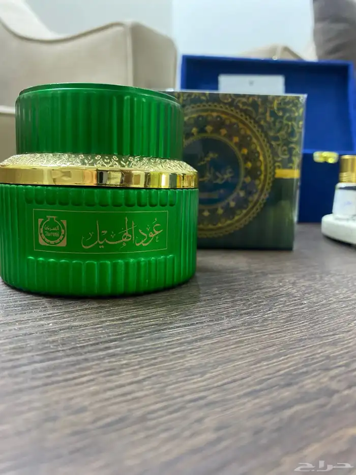 عود ازرق فاخر وتايقر درجه اول 3
