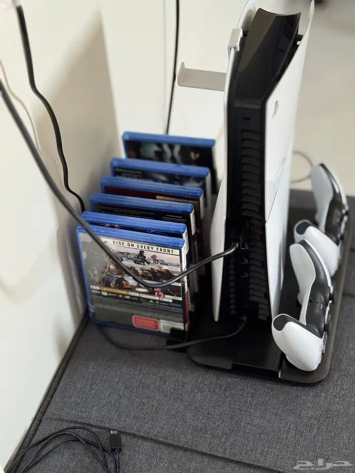 pc5   كرسى ألعاب  مجموعة من أجمد الألعاب مبرد وشاحن للجهاز 2