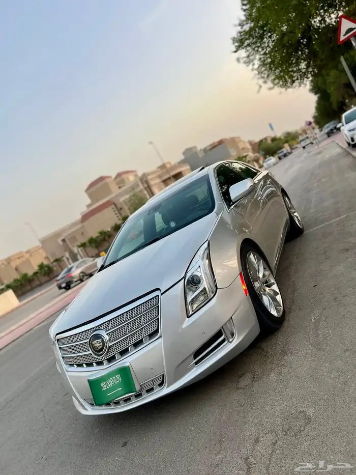 كاديلاك XT5 فل كامل بلاتينيوم تنفس طبيعي ستة سلندر 4