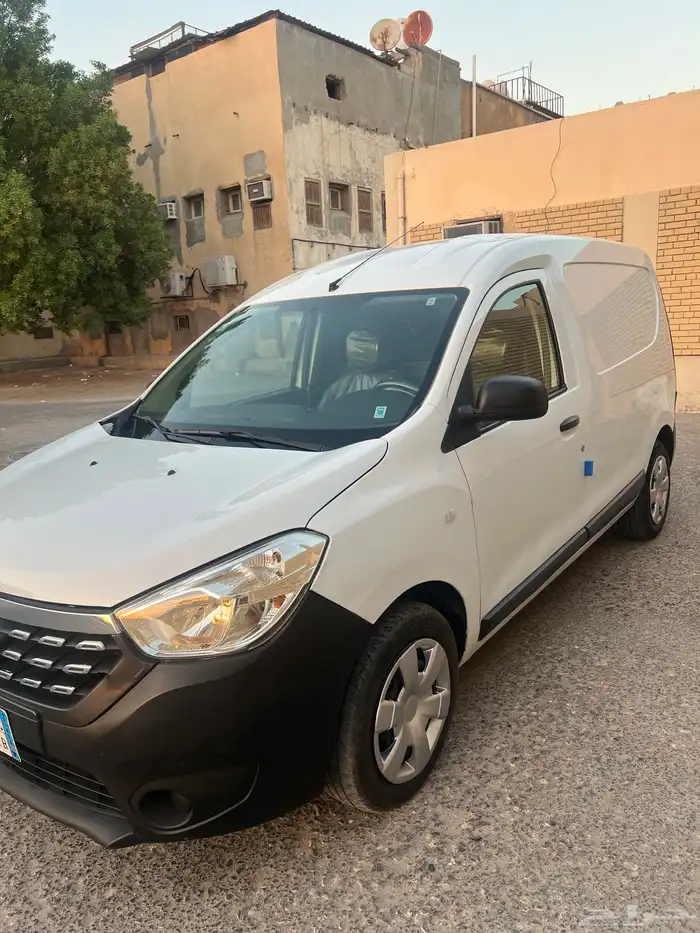 رينو دوكر موديل 2022 2