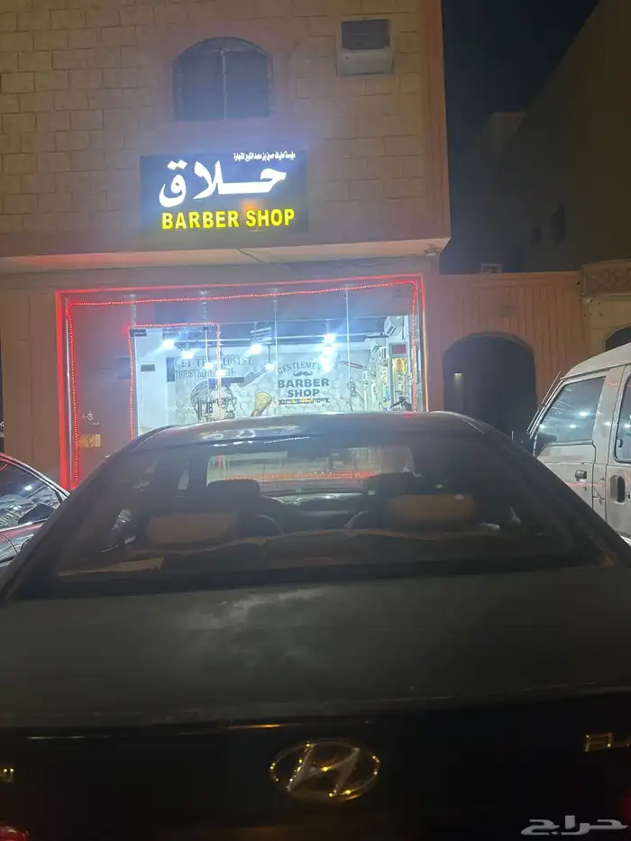 سياره لبيع هونداي اللون اسود 2010 4