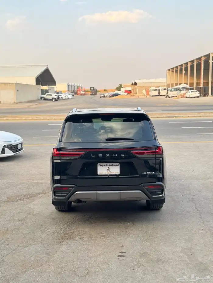 للبيع لكزس BB LX600 2023- ممشى قليل جدا 5