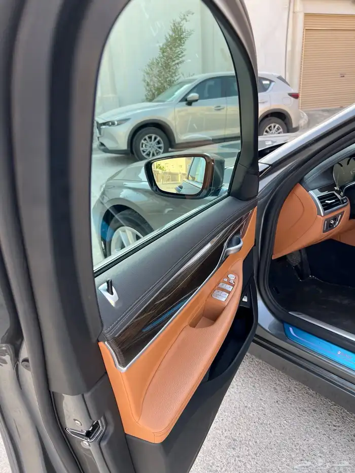 بي ام دبليو 2019 فل 740 li 7