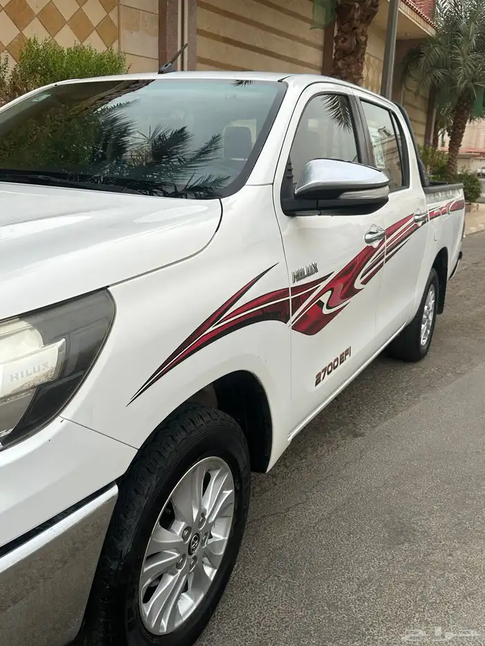 هايلوكس 2016 نظيف 8