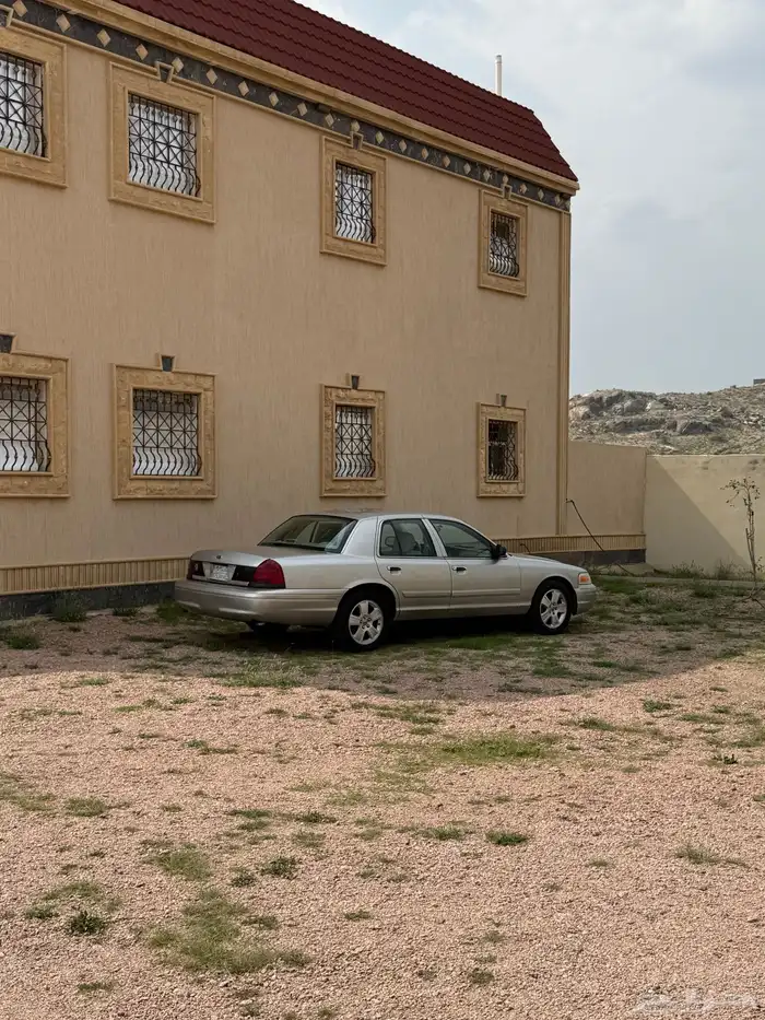 فورد فكتوريا 2010 0