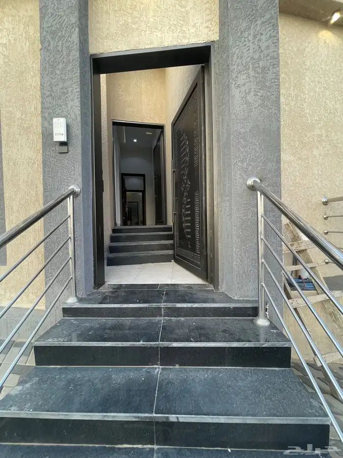 للبيع شقق ارضيه وعلويه تشطيب ممتاز ابها المحاله 3