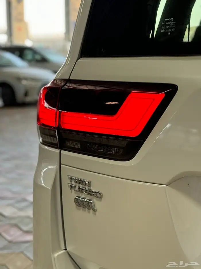 لاندكروزر VXR فل كامل 2025 19