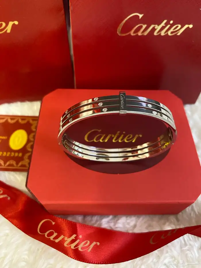 سلاسل وأساور كارتير درجه اولى 29
