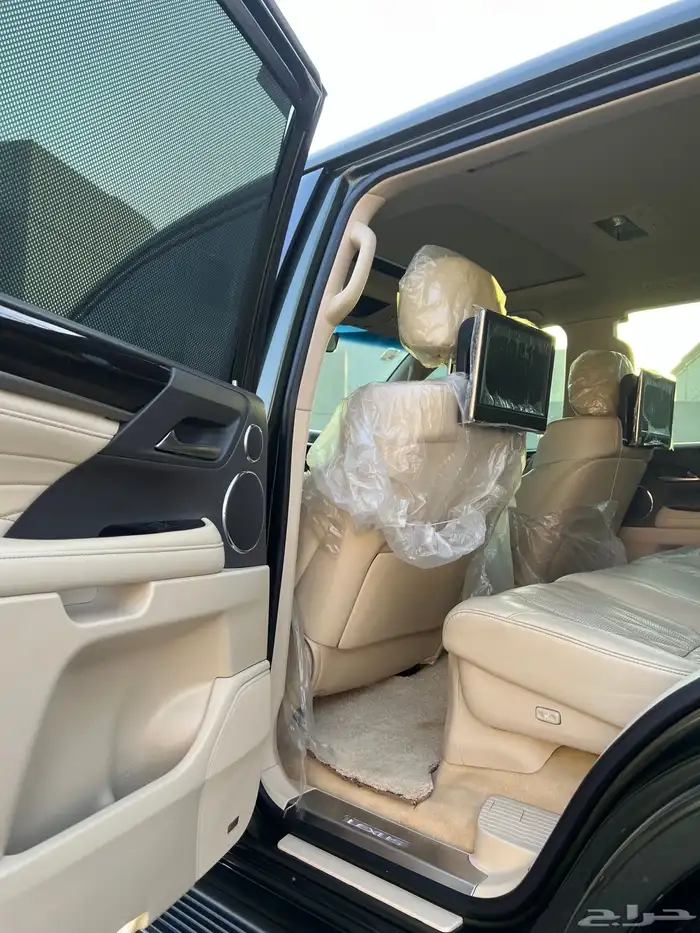 لكزس LX570 موديل 2021 بلاك اديشن 14