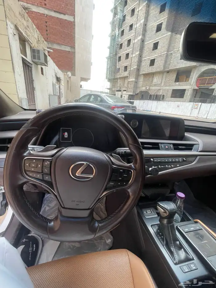 لكزس 2020 هايبرد 7