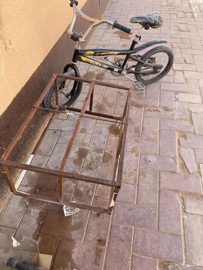سيكل نظيف مع شبك مكيف حديد 0