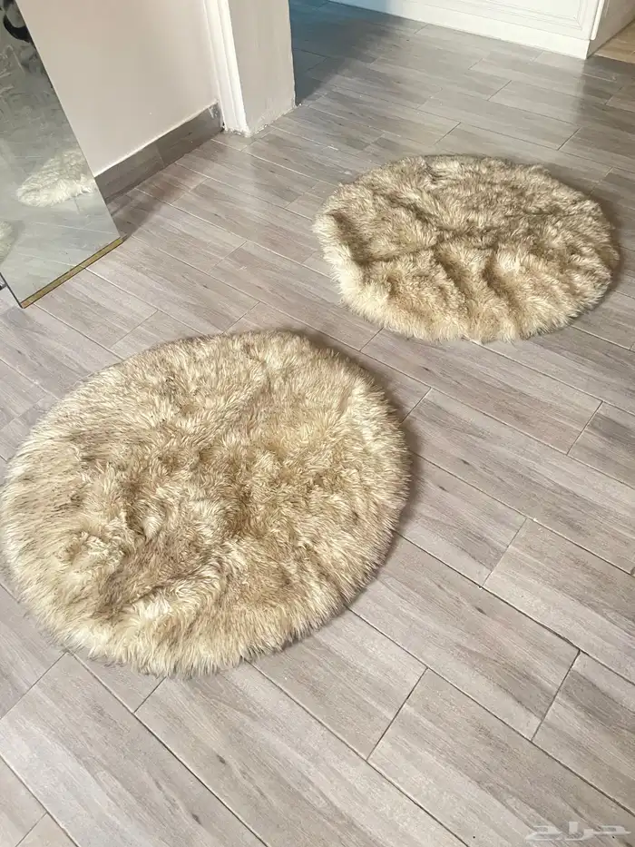 75 للحبتين سجاد فرو مافيها اي عيوب تحتاج غسل فقط 0