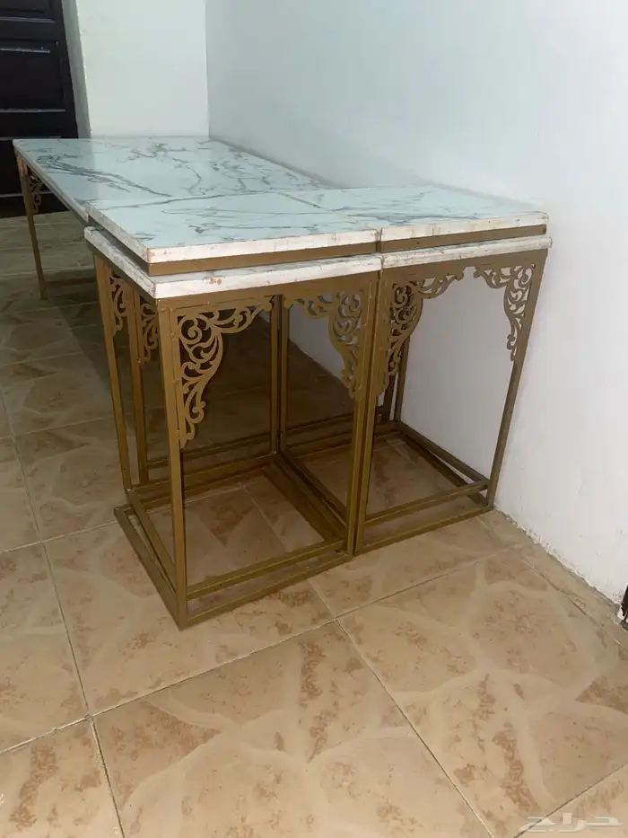 طاولة للبيت 1