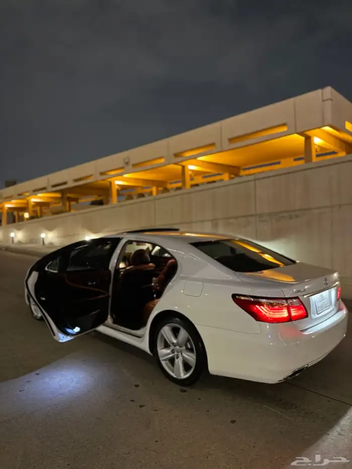 لكزس LS460 L 2012 36