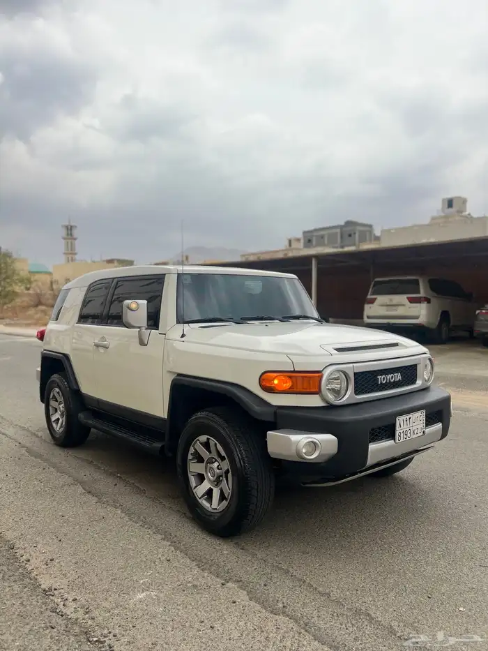 للبيع اف جي Fj 2015 رقم 2 2
