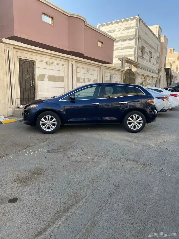 السلام عليكم جيب مازدا للبيع بدي وكاله عداد 300 5