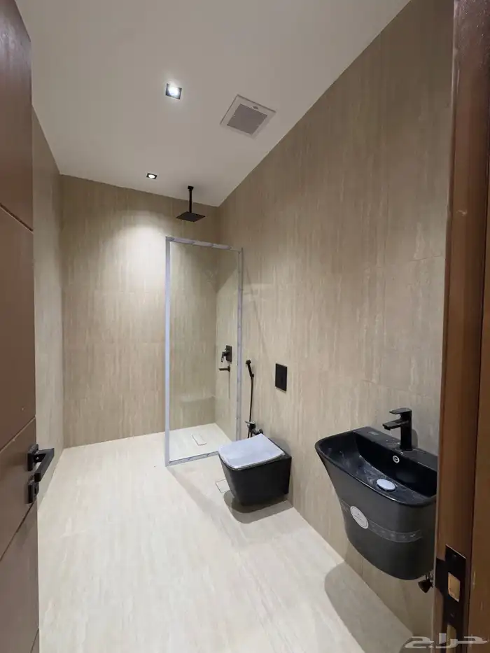 تاون هاوس علوي بمساحة 371 والبيع بدون سعي 8