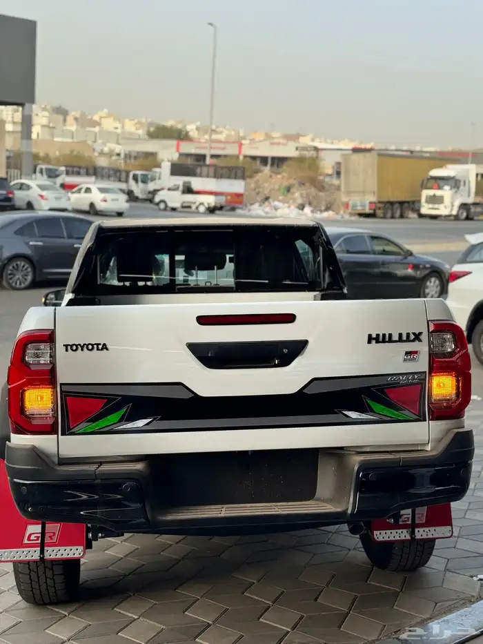 تويوتا هايلوكس GR SPORT2025 بيك اب غمارتين(بنزين)4.0L 4