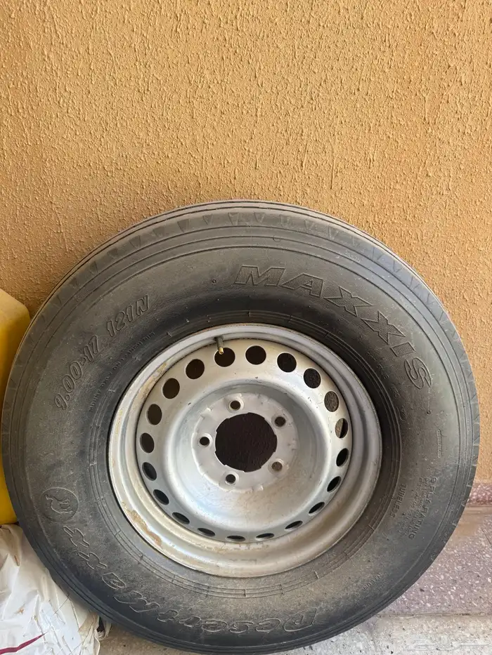 قطع غيار لاندكروزر جيب لكزس 3