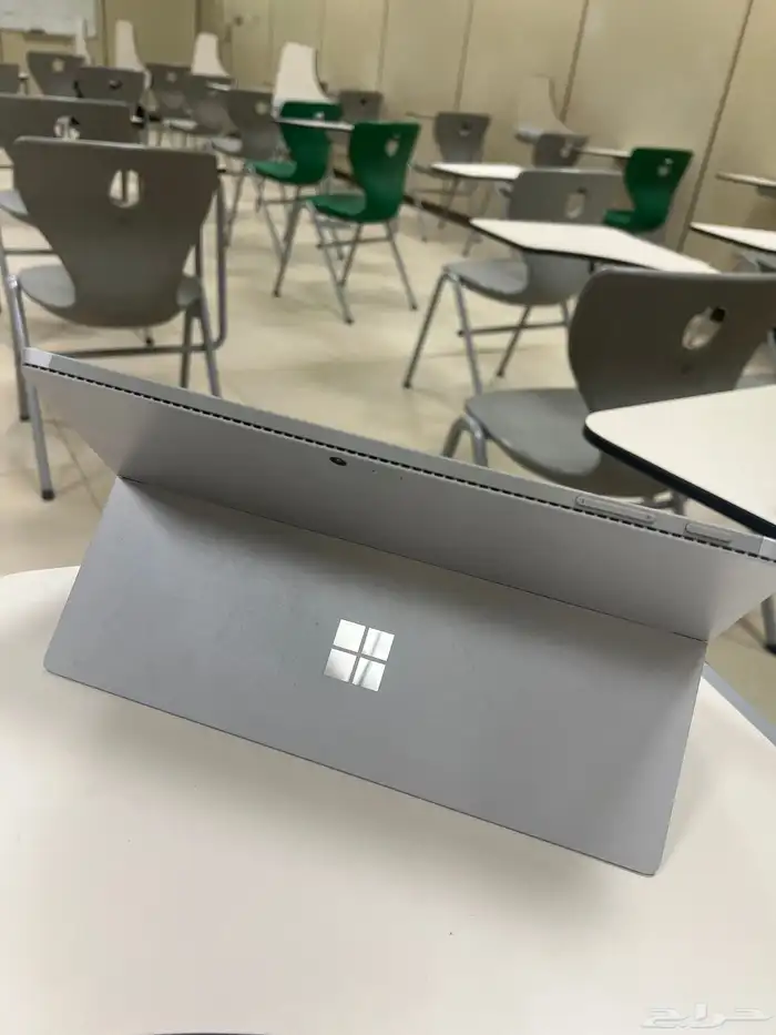 ويندوز سيرفس 4 نظيف جدا surface pro 4 2