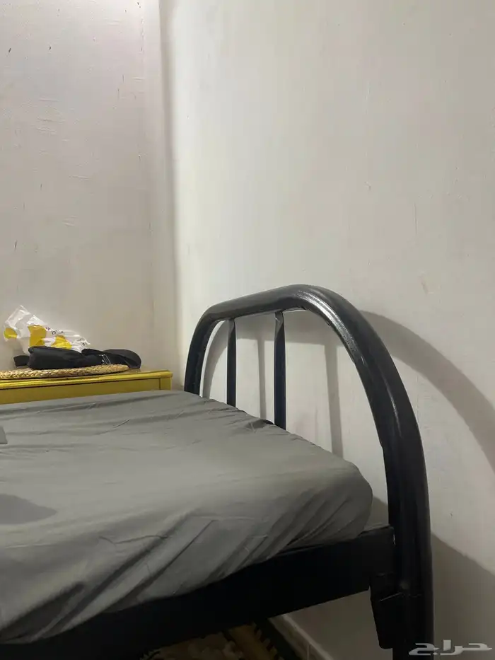 سرير للبيع 0