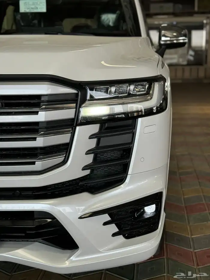 لاندكروزر VXR فل كامل 2025 17