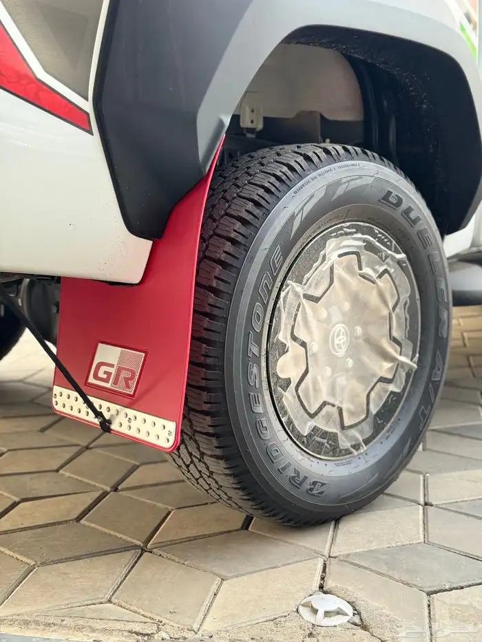 تويوتا هايلوكس GR SPORT2025 بيك اب غمارتين(بنزين)4.0L 7