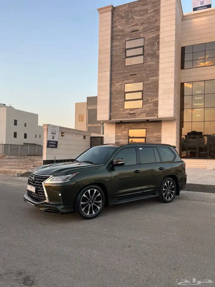لكزس LX570 موديل 2021 بلاك اديشن 0