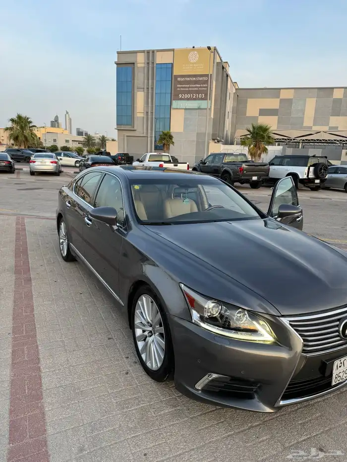 لكزس Ls 460 موديل 2017 وارد الساير اللوان رصاصي 8