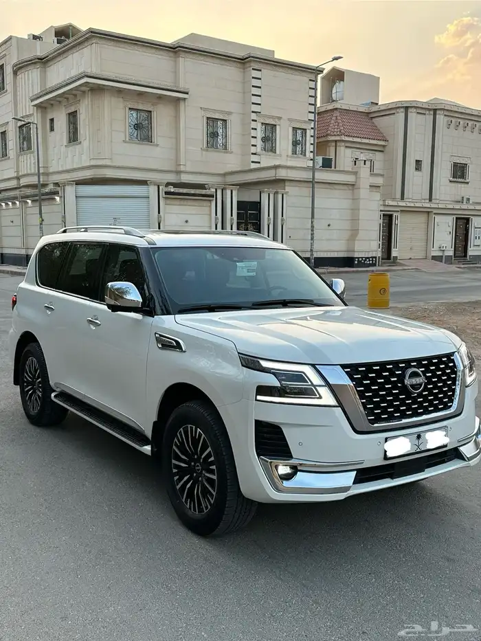 نيسان بلاتينيوم 2023 فل كامل بترومين سعودي . 11