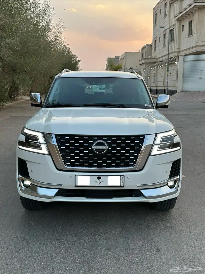 نيسان بلاتينيوم 2023 فل كامل بترومين سعودي . 3