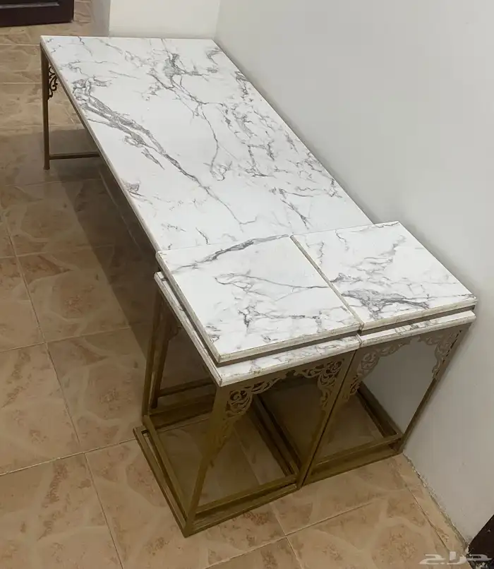 طاولة للبيت 0