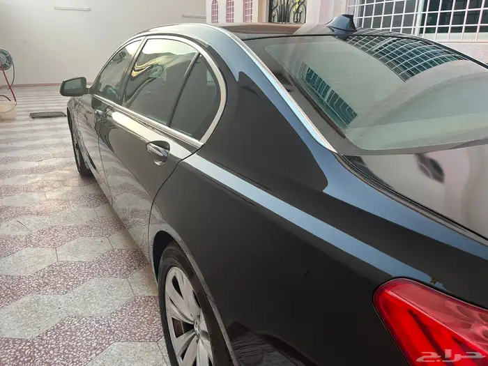 للبيع BMW بي إم دبليو 730 أسود منوة المستخدم 3