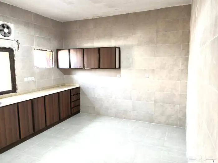 للإيجار سكن موظفي شركات بالعزيزية شارع الستين 165 ألف 5