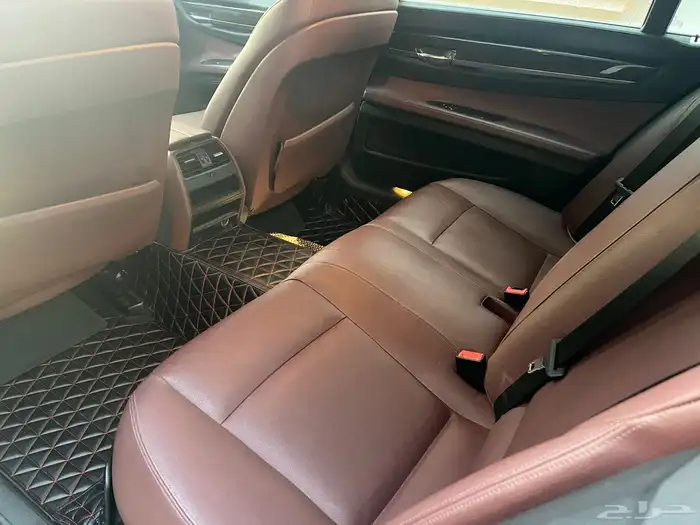 للبيع BMW بي إم دبليو 730 أسود منوة المستخدم 2